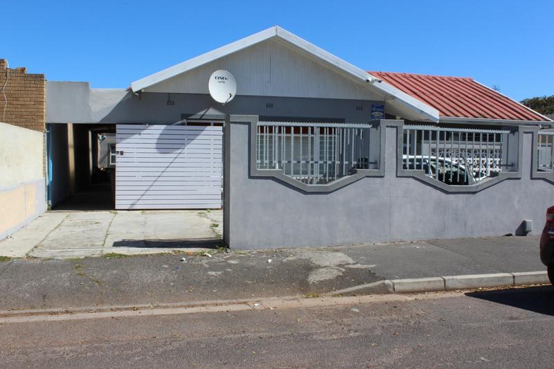 7 Bedroom Property for Sale in Vasco Estate Western Cape